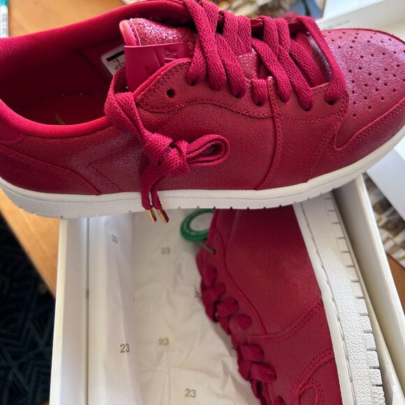 Red Nike Jordan 1 Retro Low NS - Women's size 7 - Picture 3 of 10